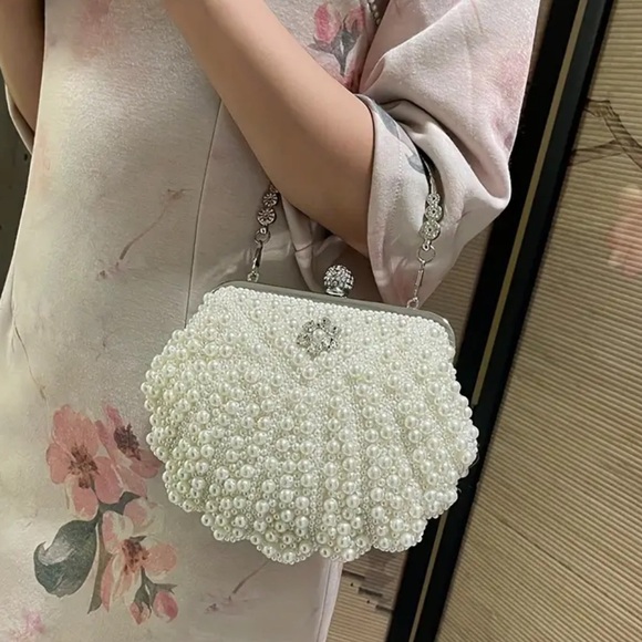 Shiny Event Clutch Bag - Picture 4 of 5